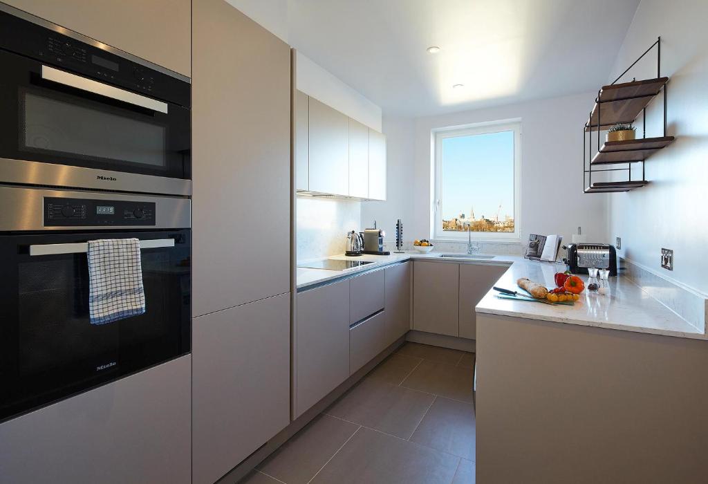 Superior One Bedroom Apartment No Cloakroom - Image 4