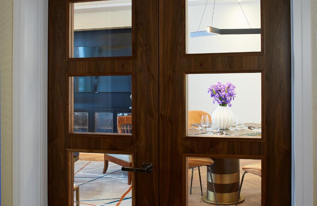 Superior Two-Bedroom Apartment - Image 14