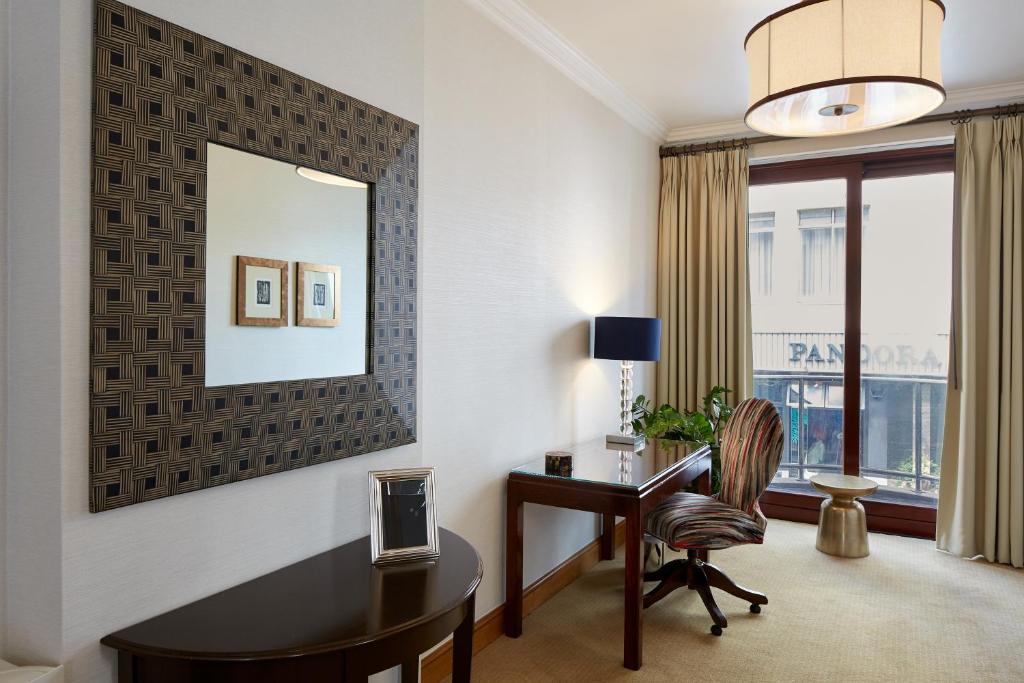 Three-Bedroom Townhouse - Image 7