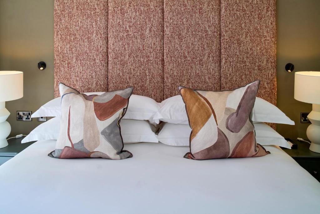 Two-Bedroom Villa - Image 11