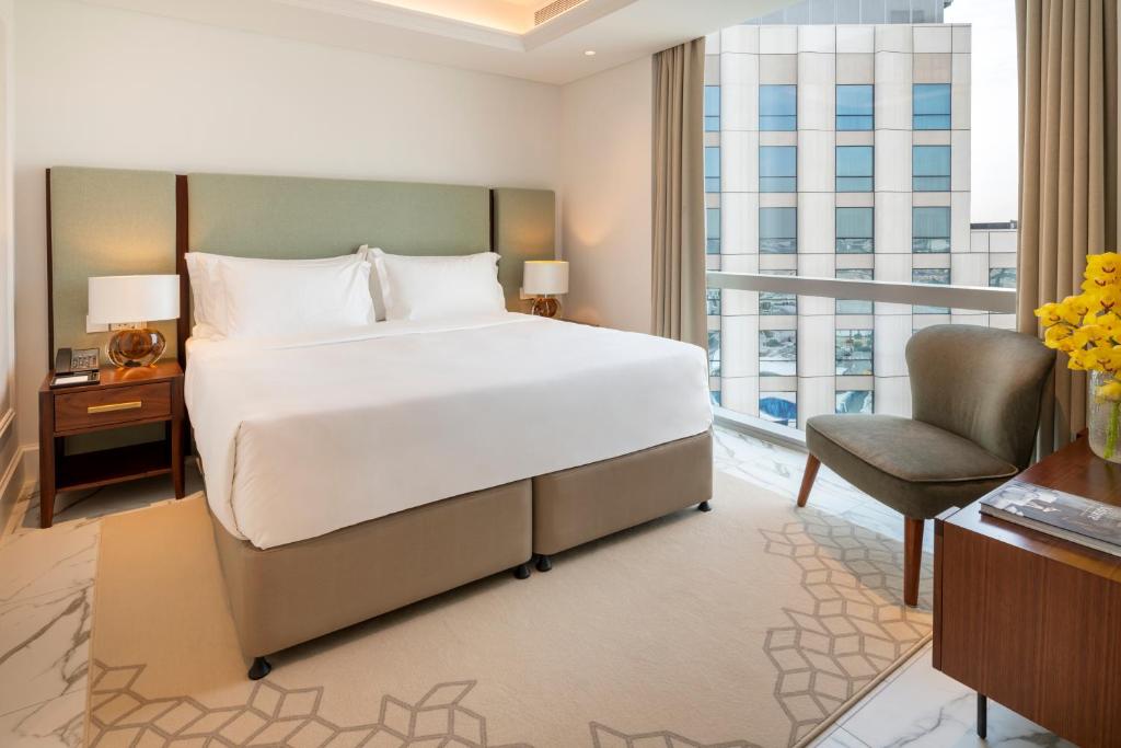 Deluxe Two Bedroom Apartment - Image 5