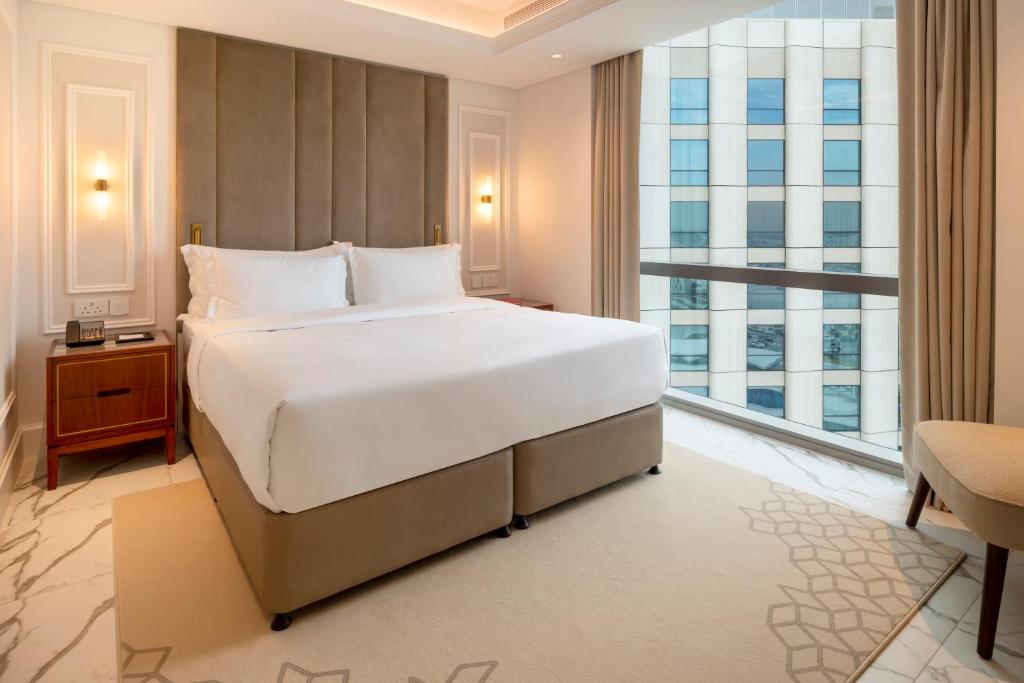 Deluxe Two Bedroom Apartment - Image 6