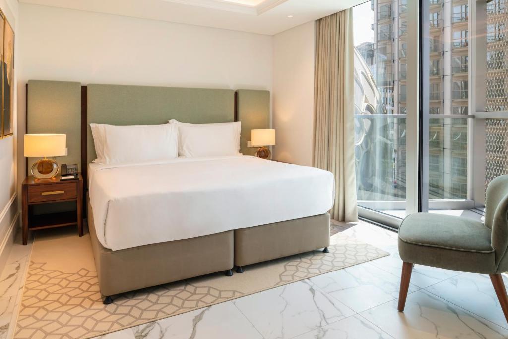 Luxury Two Bedroom Apartment - Image 7