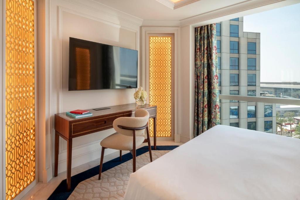 Royal Dome Suite - Image 2