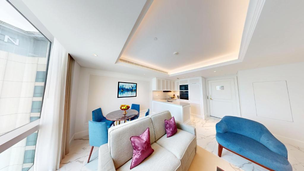 Superior One-Bedroom Apartment - Image 6