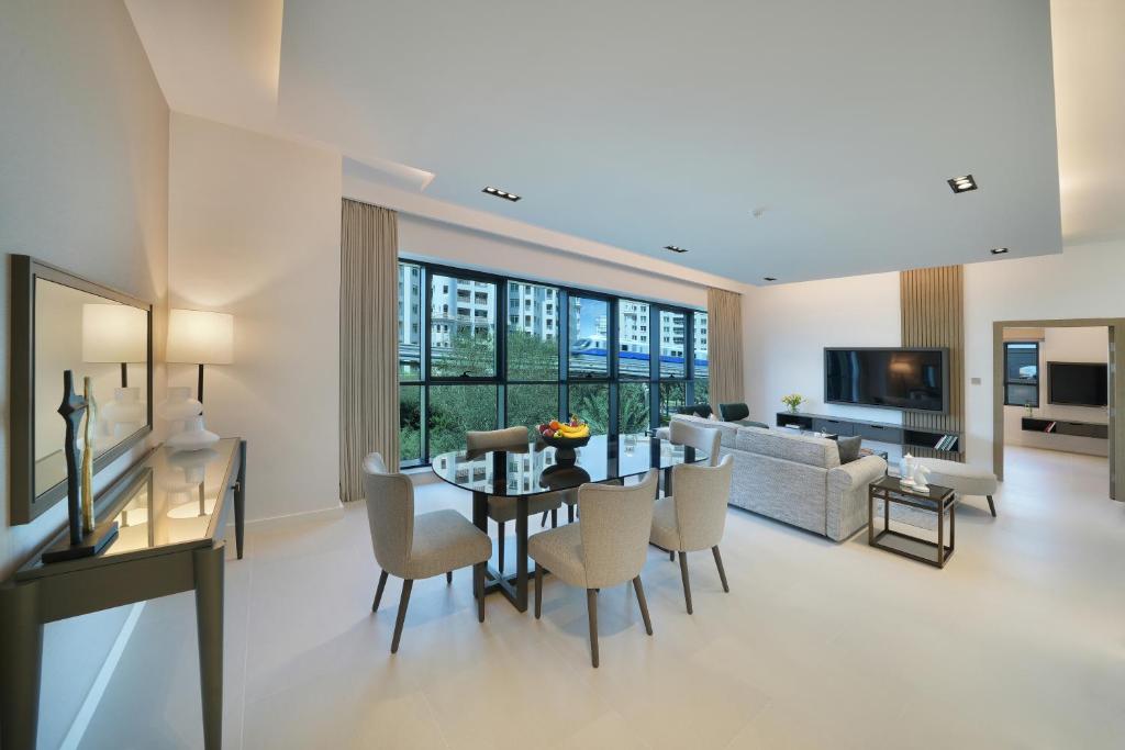 Luxury Two-Bedroom Apartment - Image 3