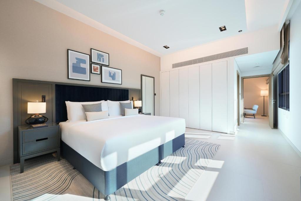 Superior One-Bedroom Apartment (2 Adults) - Image 10