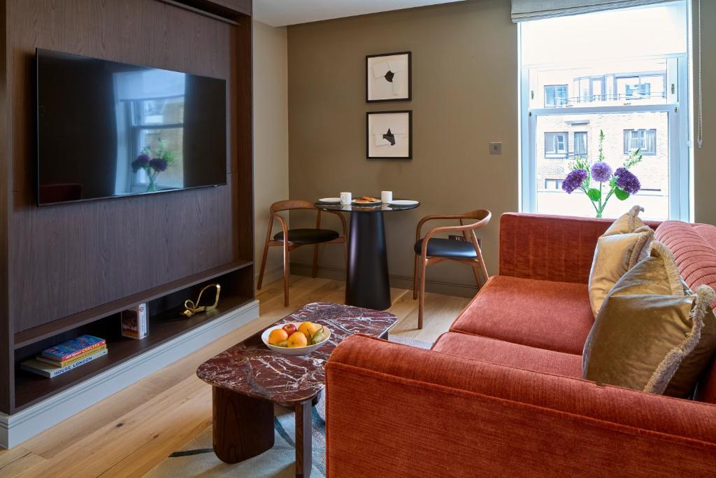 Luxury Open Plan Apartment - Image 1