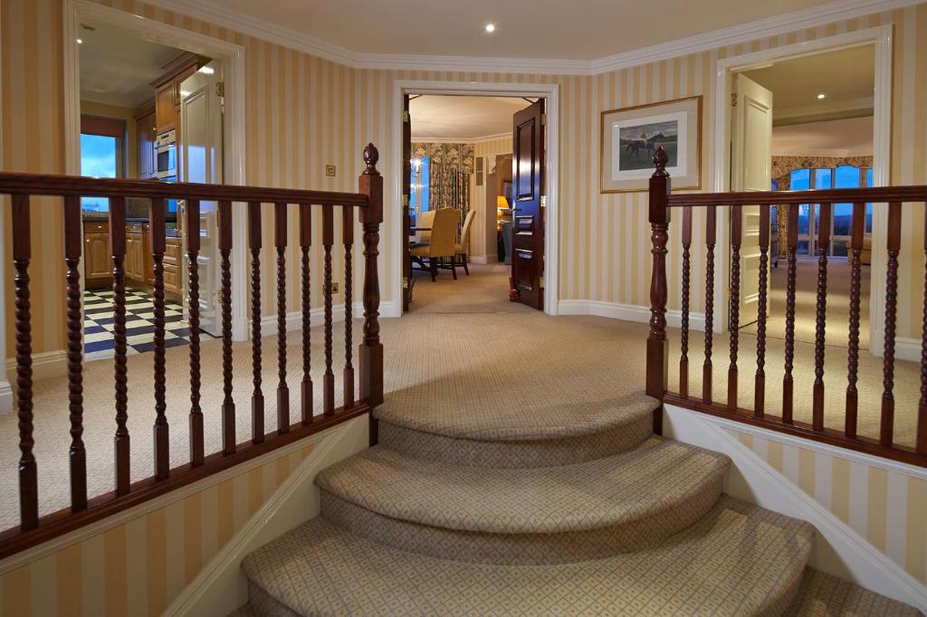 Two Bedroom Penthouse - Image 11