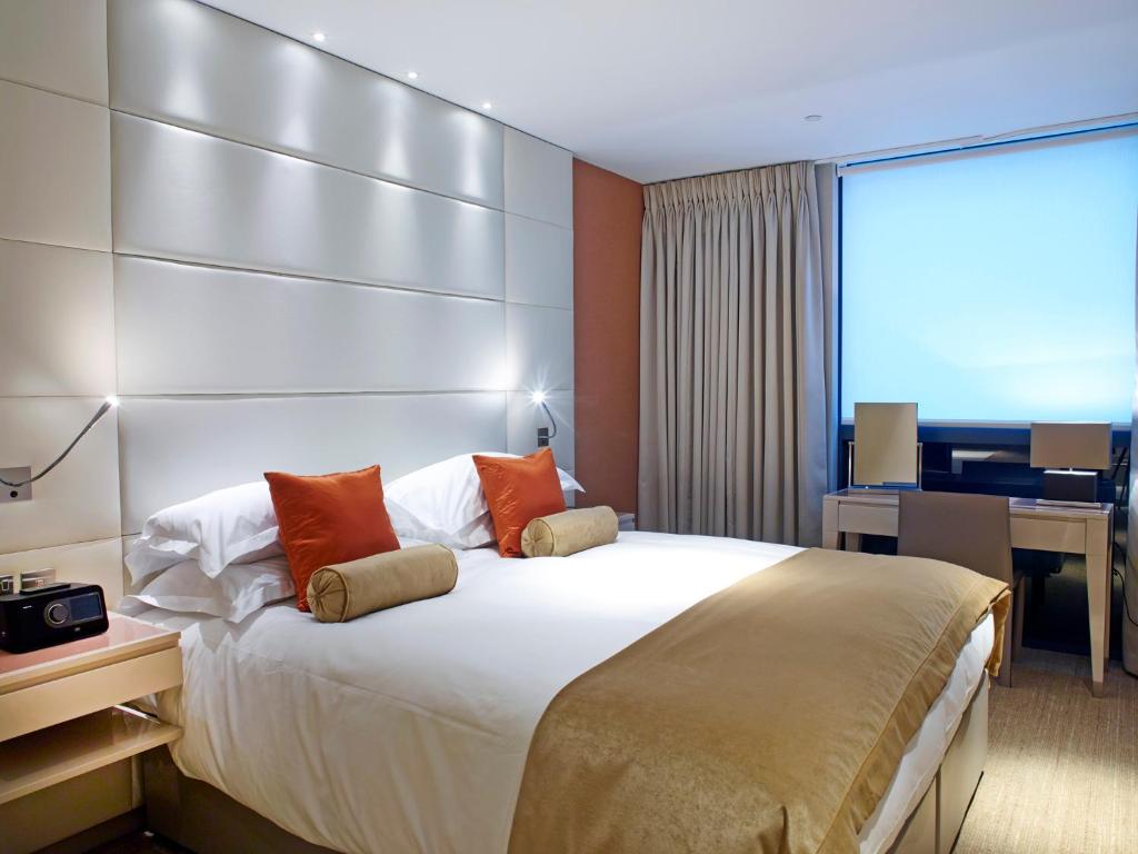 Superior Two-Bedroom Apartment - Image 4