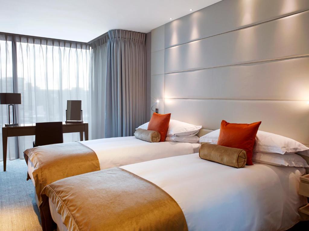 Two-Bedroom Apartment with River View - Image 3