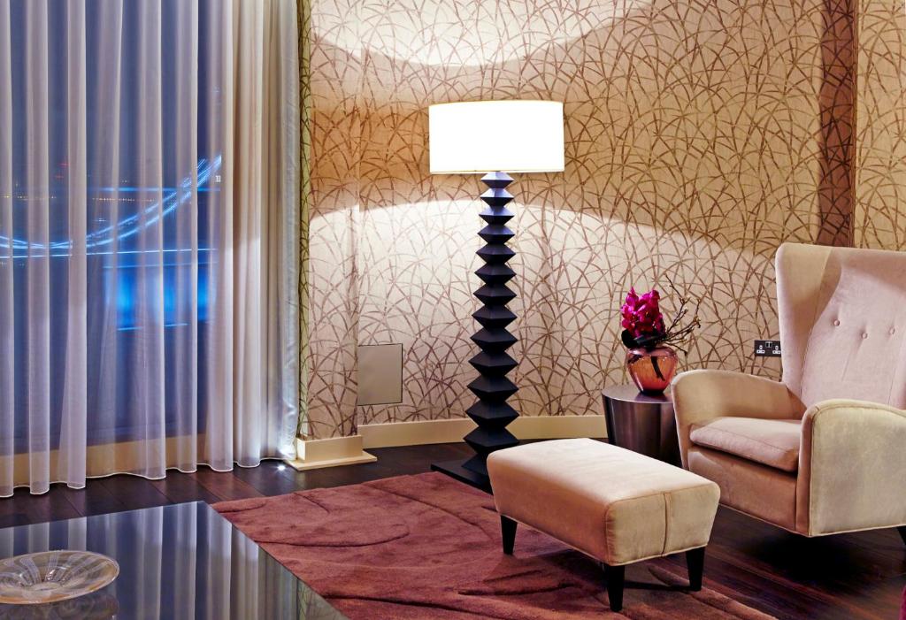 Two-Bedroom Penthouse River View - Image 5