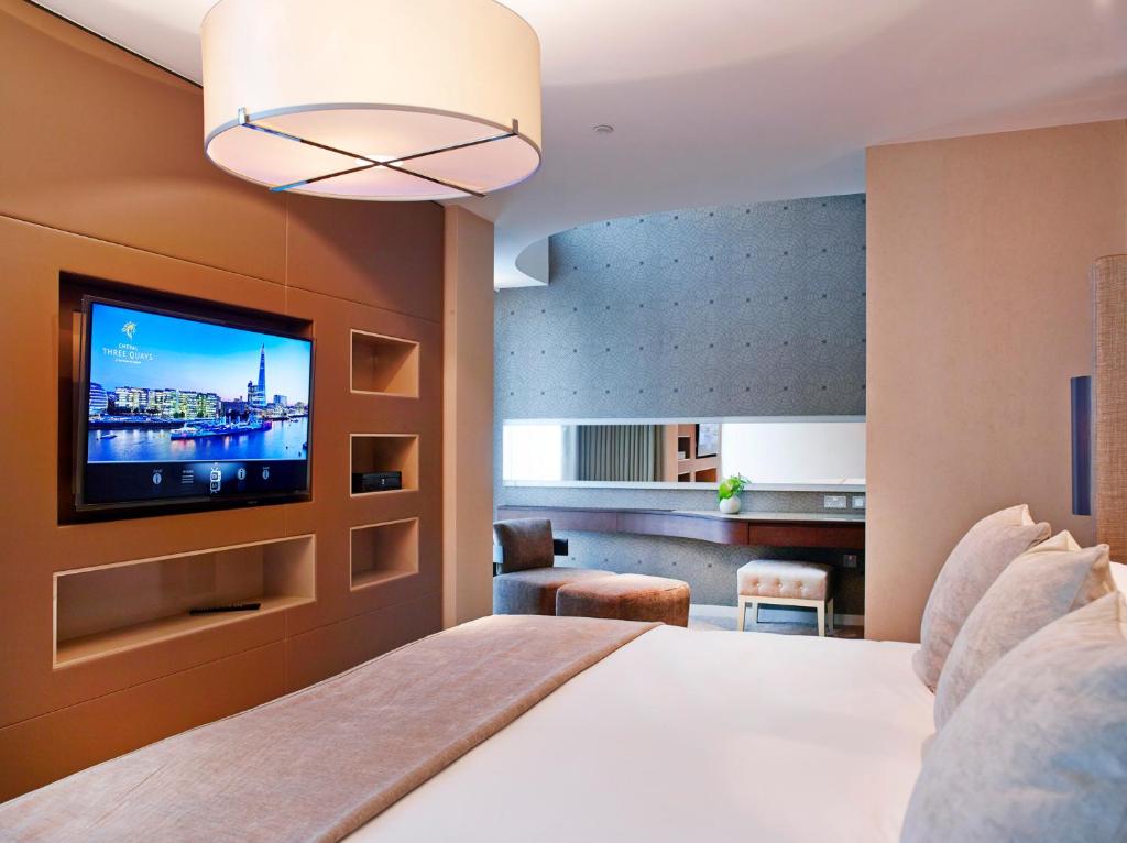 Two-Bedroom Penthouse Tower View - Image 3