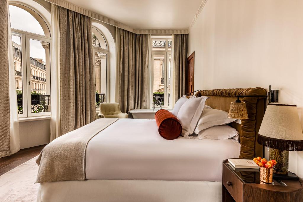 Corner Junior Suite - Image 1