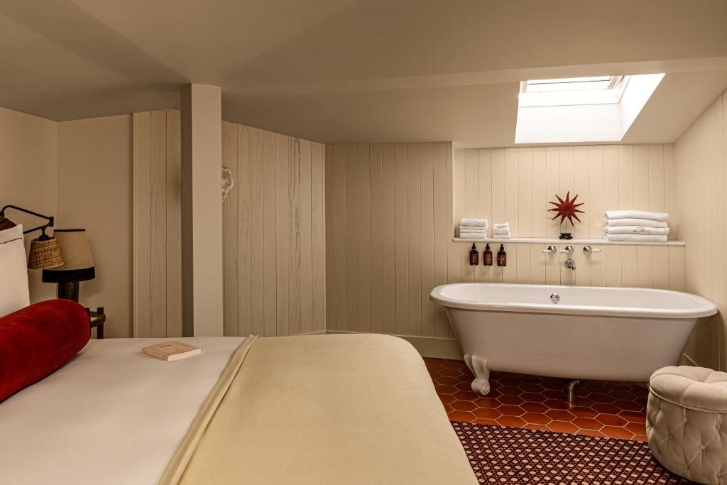 Duplex Junior Suite - Image 2