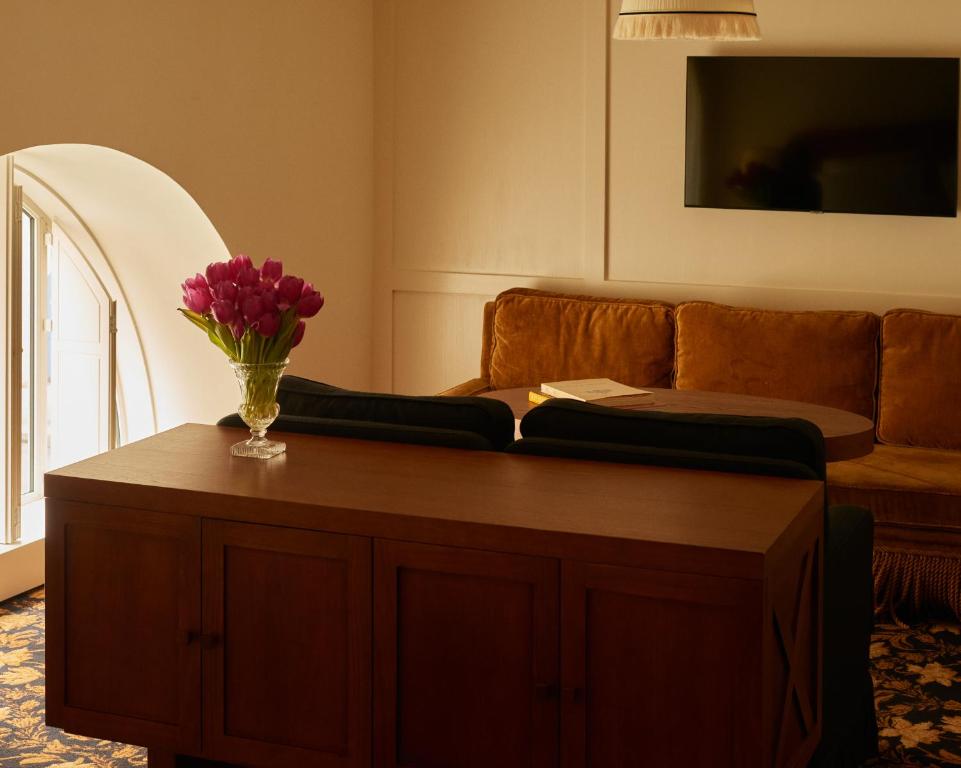 Junior Suite - Image 4