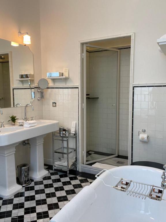 Prestige Room Voltaire - Image 7