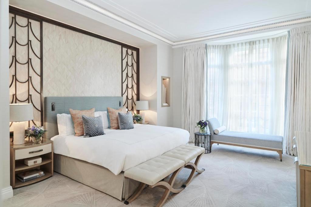 Claridge’s Suite - Image 3