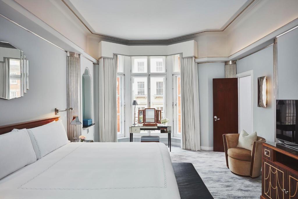 Claridge’s Suite - Image 7