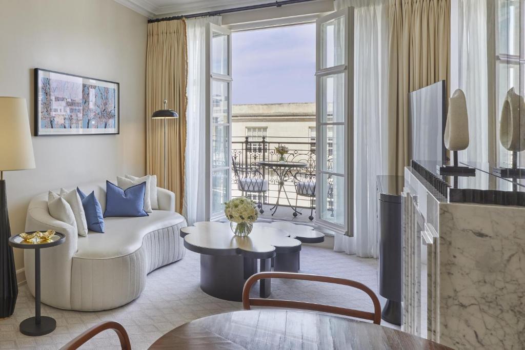 Mayfair Terrace Suite - Image 1