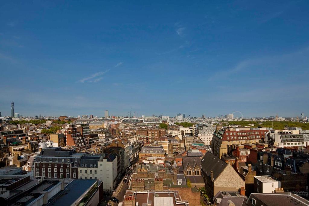 Double Deluxe Room - Image 4