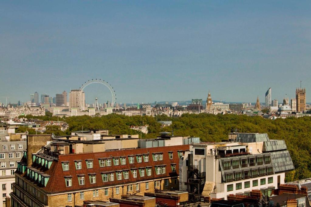 Double Deluxe Room - Image 5