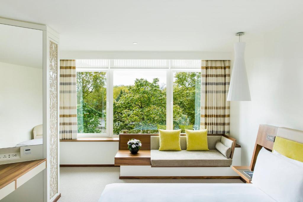 Superior Metropolitan Park Double Room - Image 2