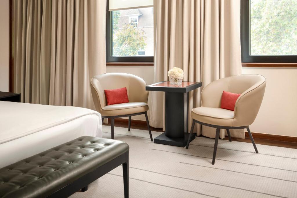City Room - Image 3