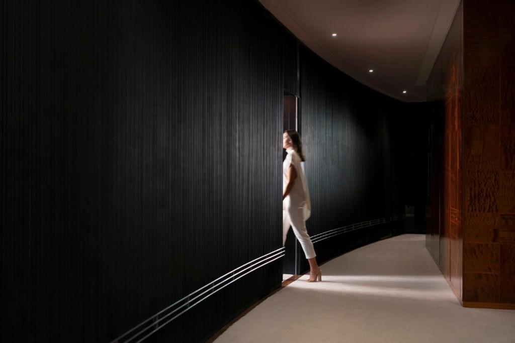 City Room - Image 4