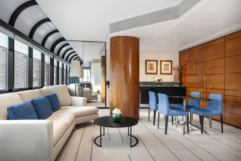 Executive King Suite - Image 1