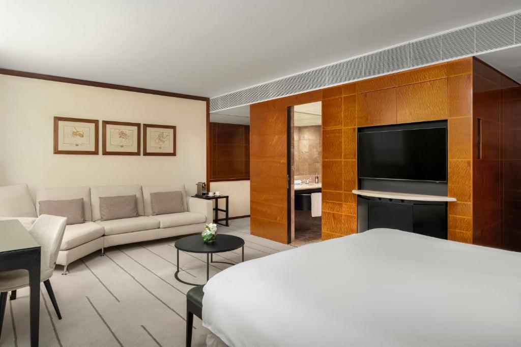 Studio Suite - Image 2