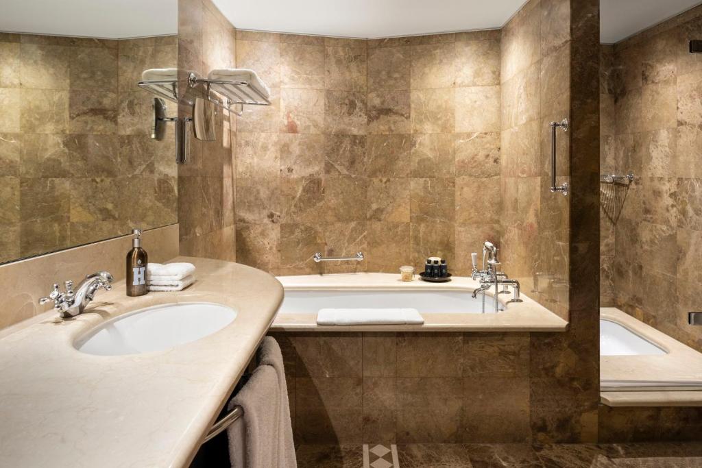 Studio Suite - Image 4