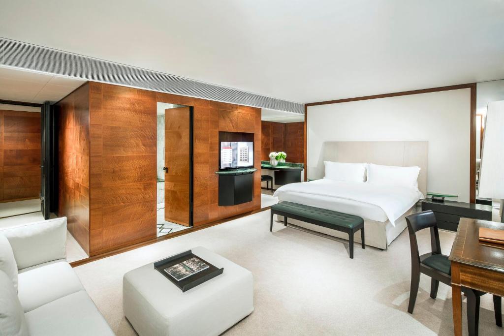 Studio Suite - Image 1