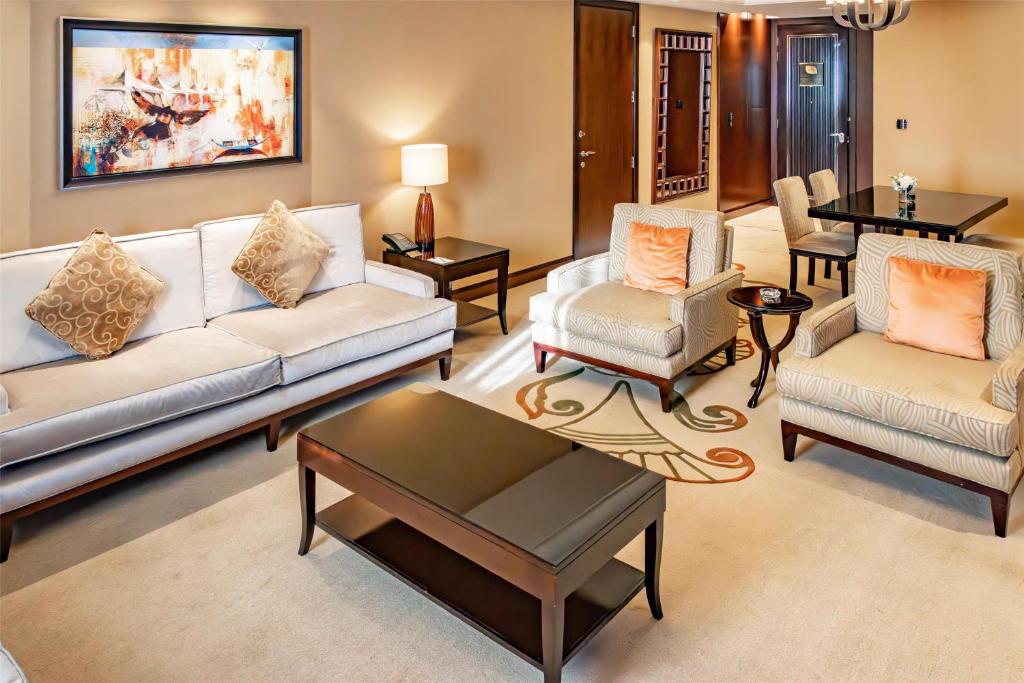 Executive King Suite - Lounge Access - Image 7