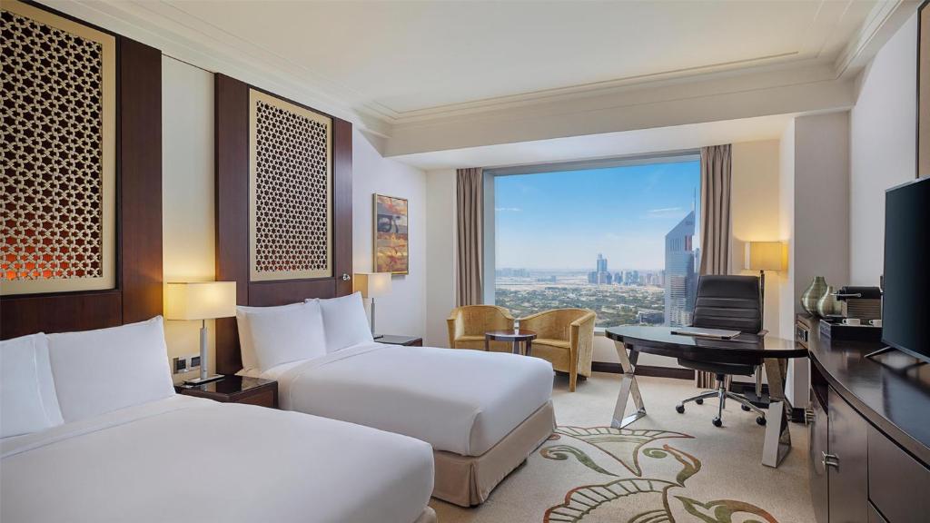 Two-Bedroom Residential Suite - Lounge Access - Image 7