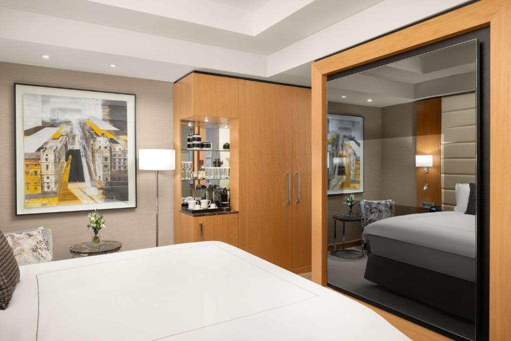 Family Connecting Rooms - Image 4