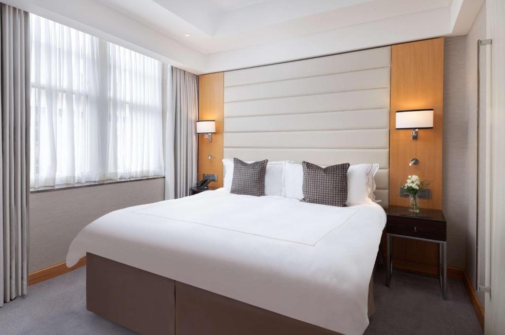 Junior Suite - Lounge Access - Image 2