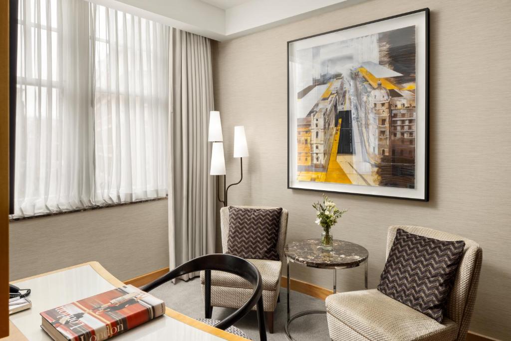 Junior Suite - Lounge Access - Image 6
