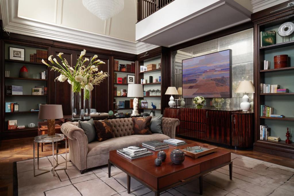 The Whitehall Penthouse - Image 2