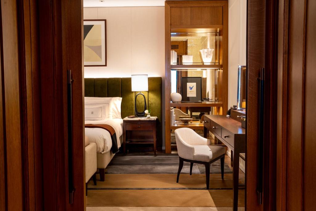 Trafalgar Suite - Image 3