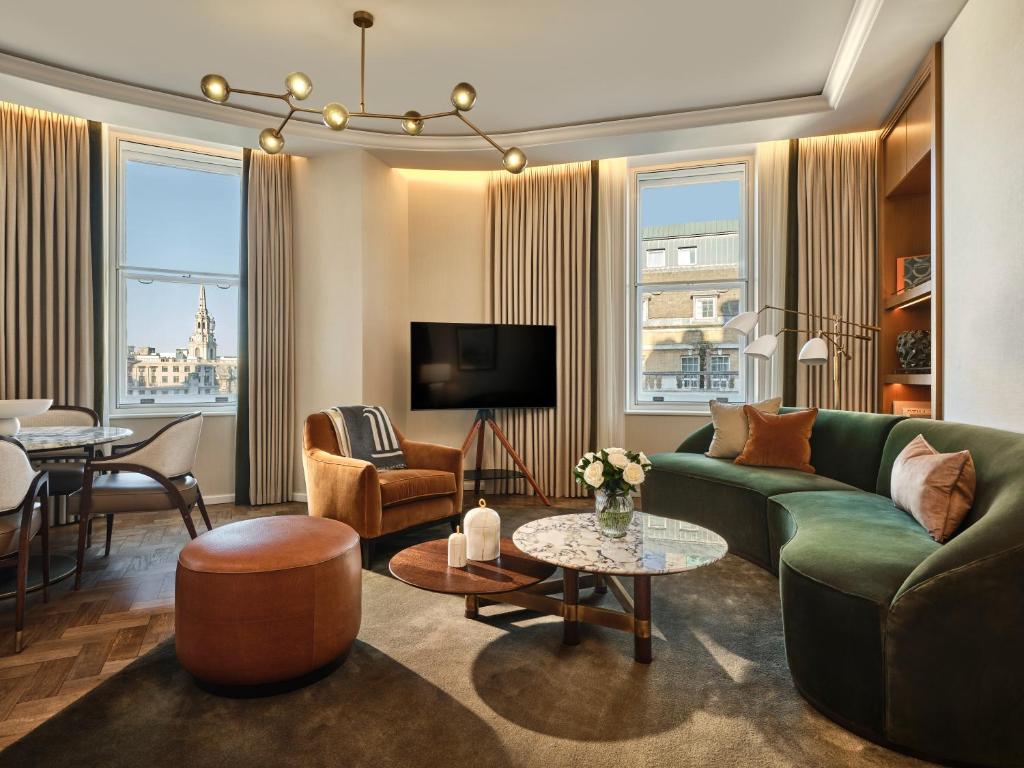 Trafalgar Suite - Image 1