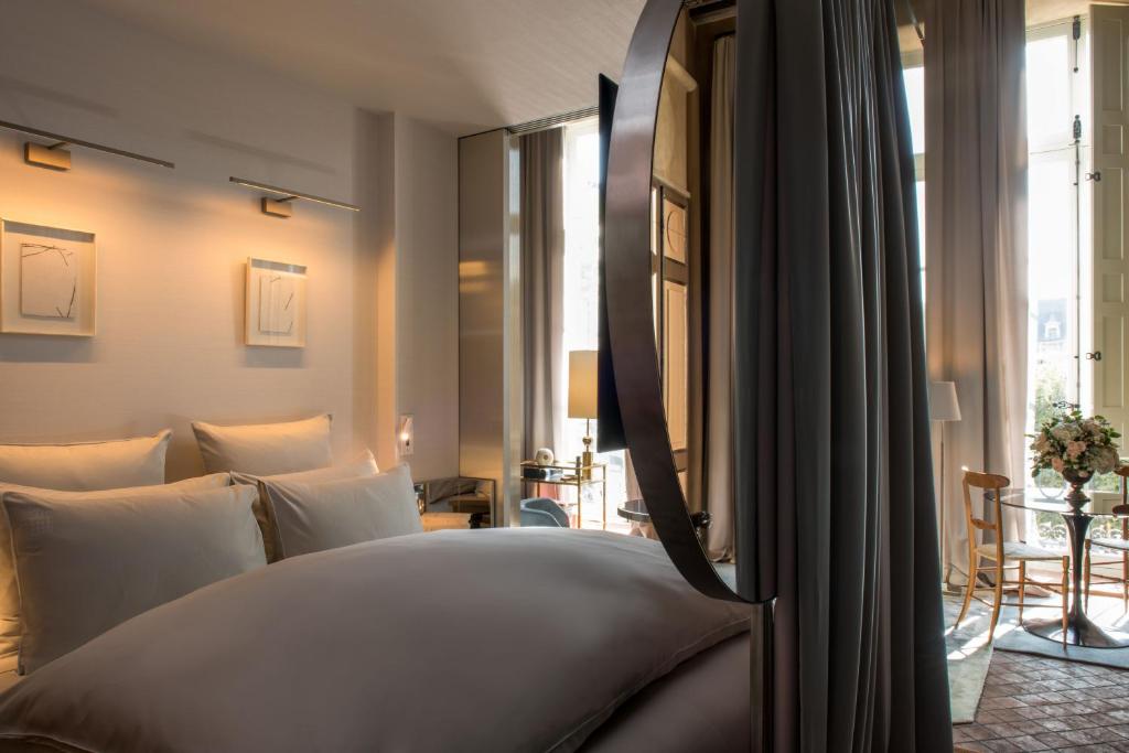 Family Two-Bedroom Suite - Image 3