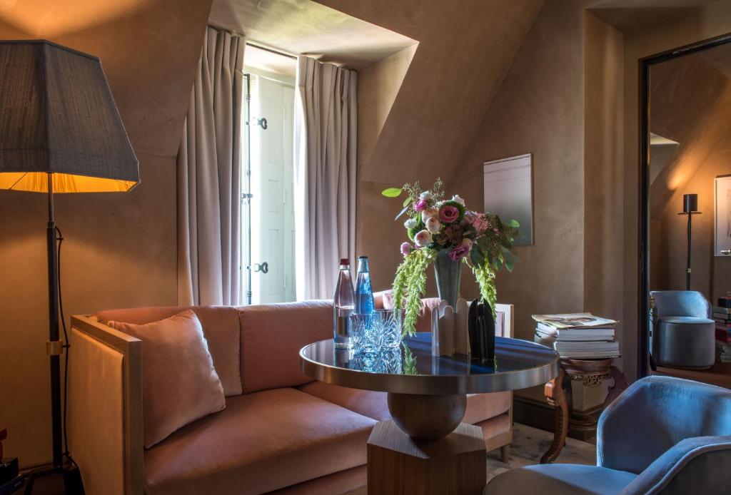 Junior Suite - Image 1