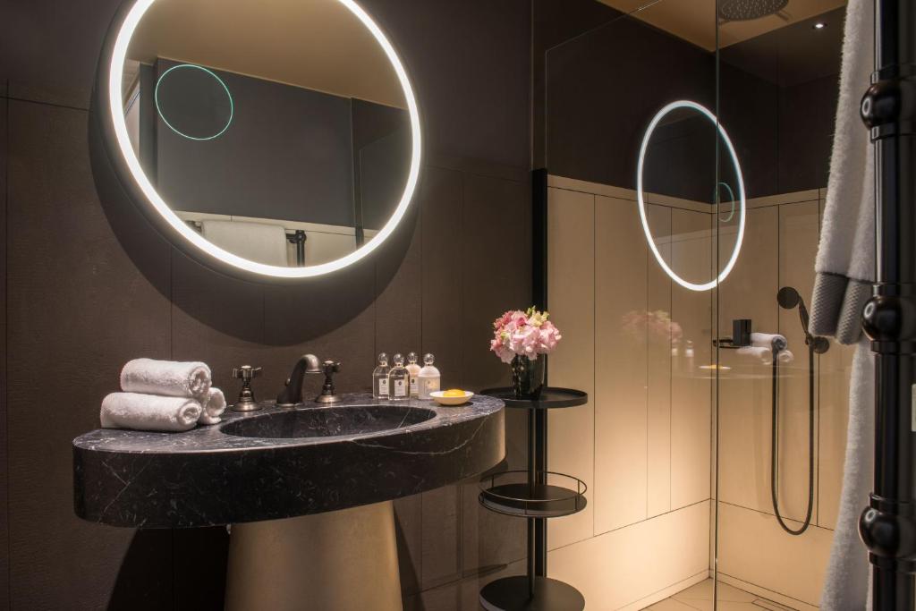 Superior Suite - Image 2