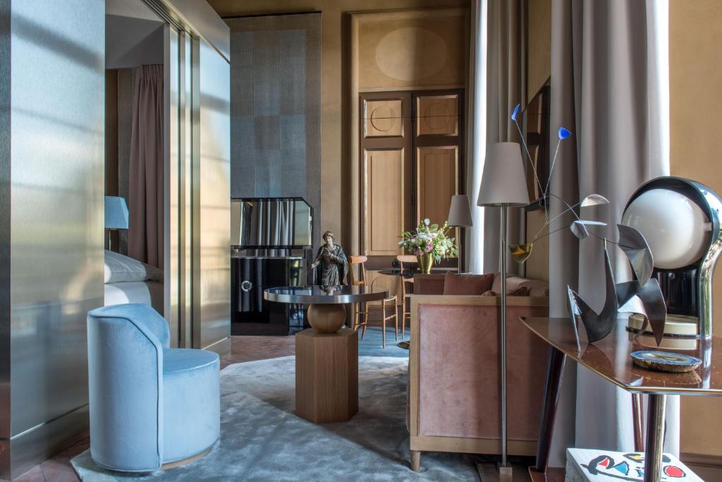 Superior Suite - Image 4