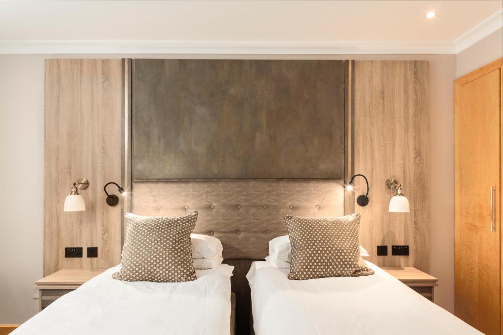 Classic Twin Room - Image 2