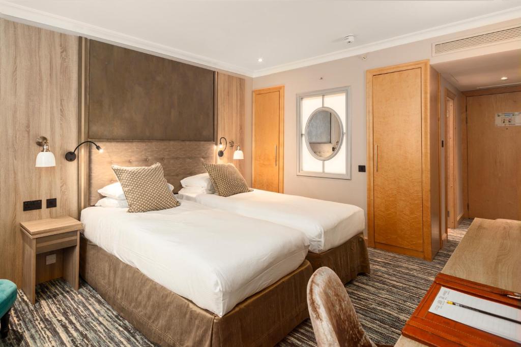 Classic Twin Room - Image 3