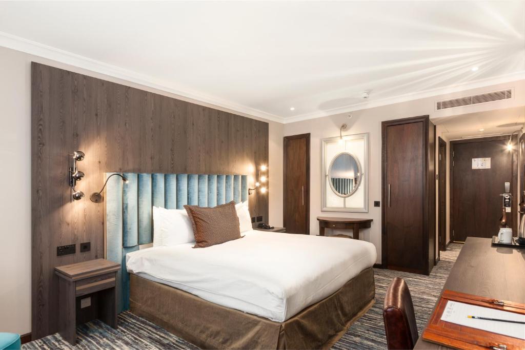 Superior King Room - Image 1
