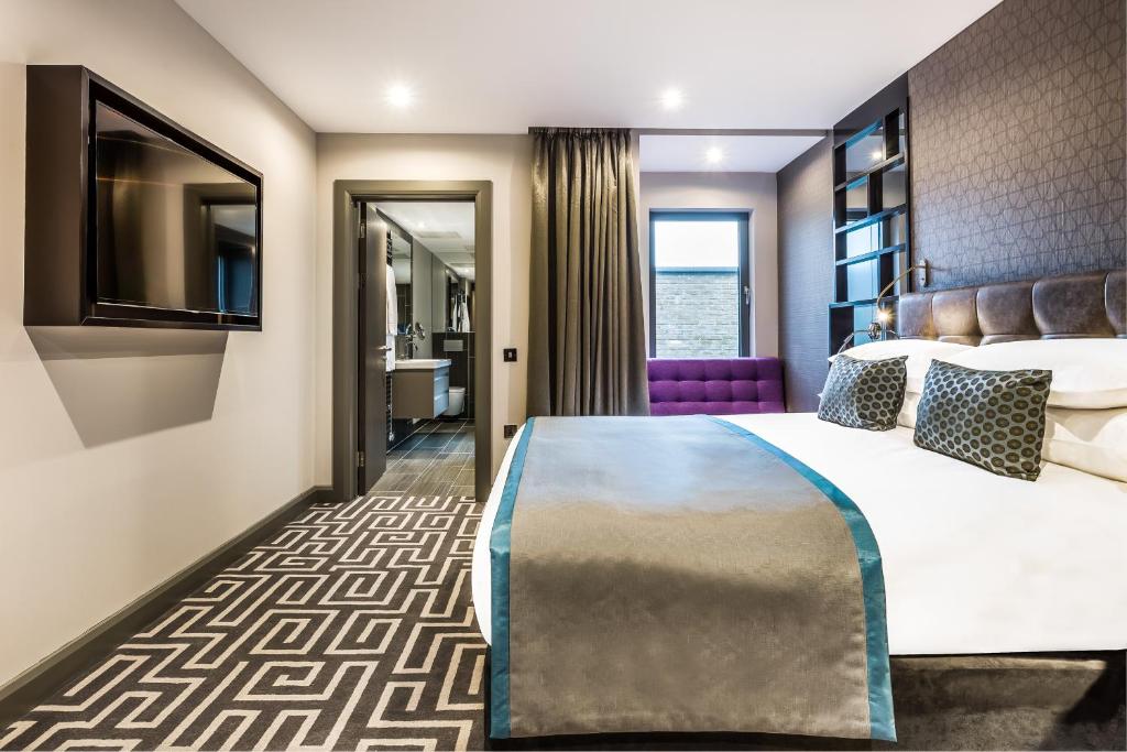 Hoxton Studio Suite - Image 1