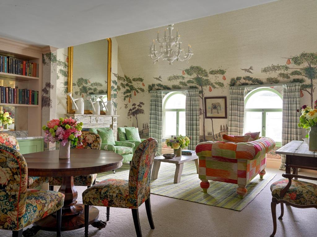 Covent Garden Suite - Attic - Image 4